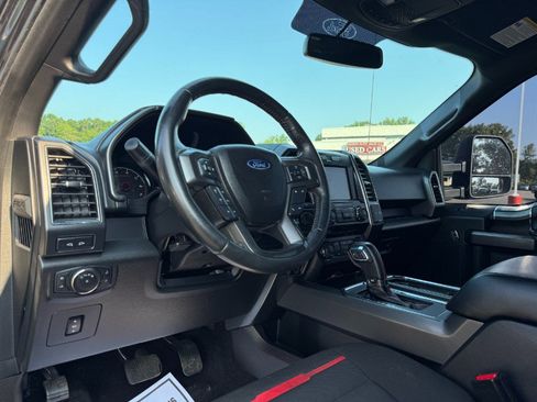 Used 2017 Ford F150 XLT w/ Equipment Group 302A Luxury AWD/4WD image 14
