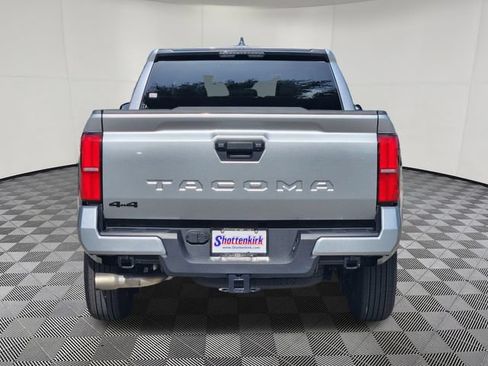 Used 2025 Toyota Tacoma SR5 AWD/4WD image 6