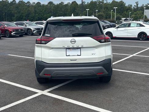 Used 2023 Nissan Rogue SV w/ SV Premium B Package FWD image 34