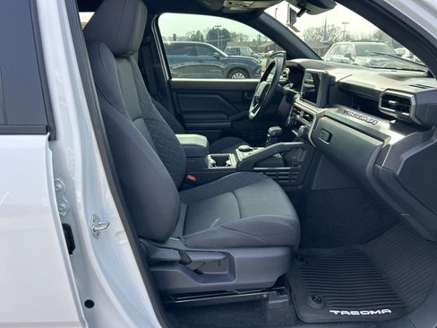 Used 2025 Toyota Tacoma SR5 image 20