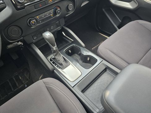 Used 2022 Nissan Frontier SV RWD image 19