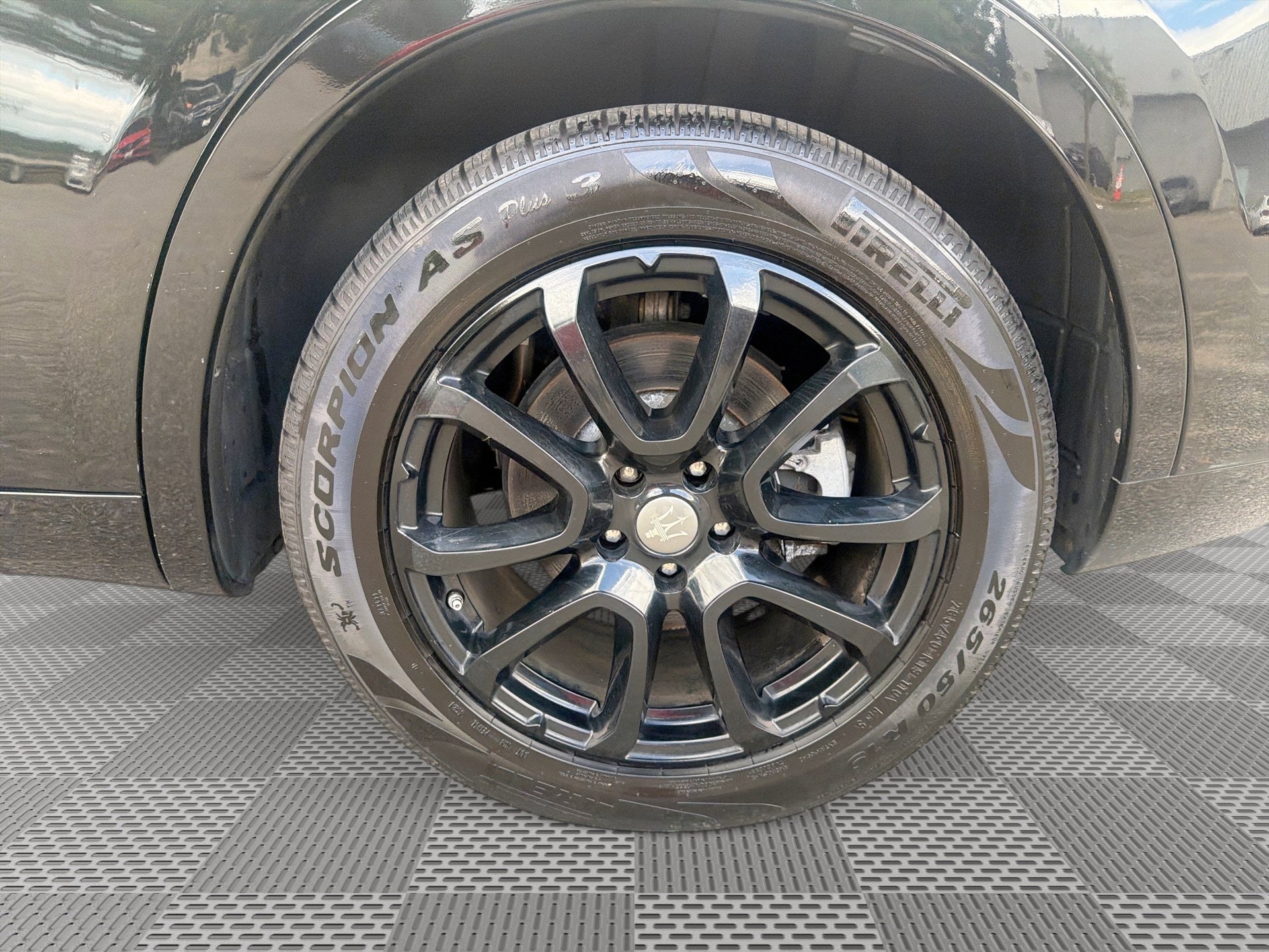 Used 2019 Maserati Levante AWD/4WD image 29