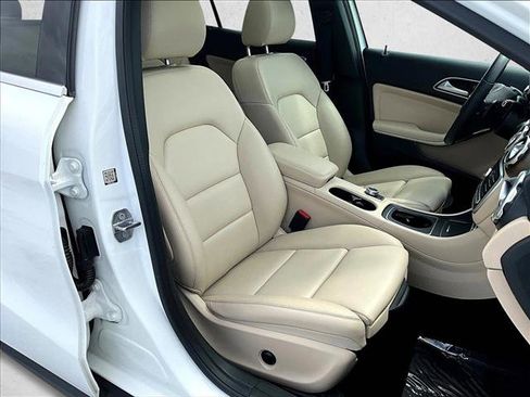 Used 2020 Mercedes-Benz GLA 250 4MATIC image 9