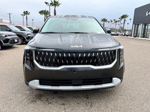 New 2026 Kia Carnival FWD image 2