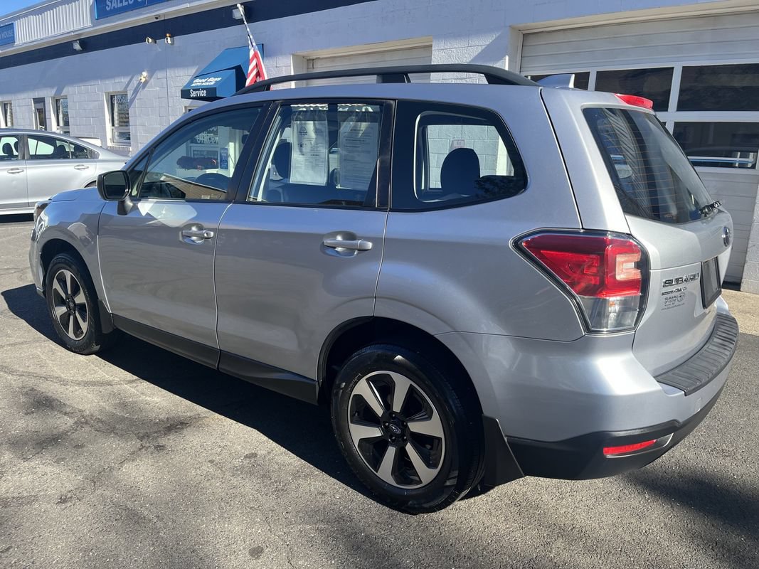 Used 2018 Subaru Forester 2.5i w/ Alloy Wheel Package AWD/4WD image 2