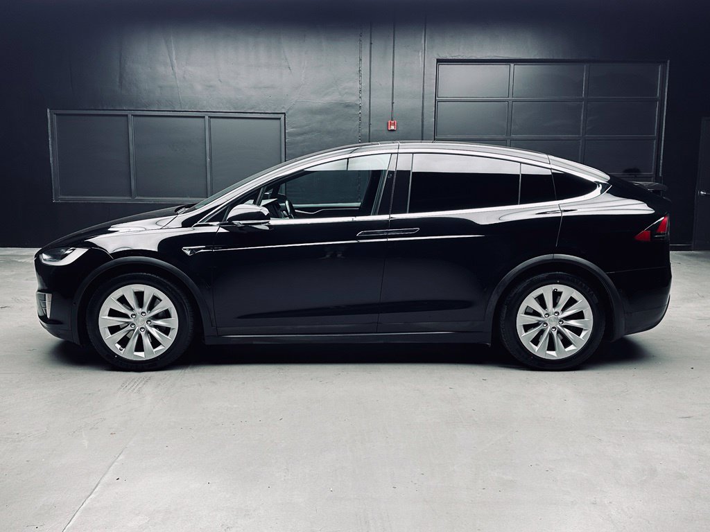 Used 2018 Tesla Model X 75D AWD/4WD image 5