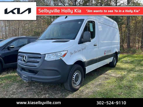 Used 2020 Mercedes-Benz Sprinter 2500 image 1