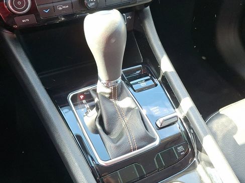 Certified 2022 Jeep Compass Limited image 30