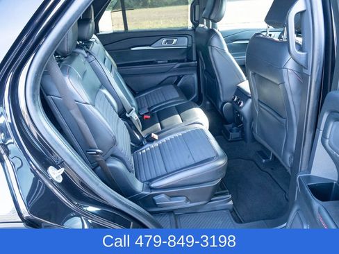 Used 2025 Ford Explorer ST-Line w/ Premium Package image 38