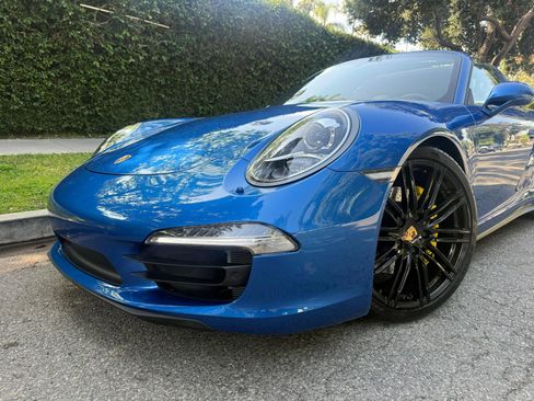 Used 2015 Porsche 911 Targa 4S w/ Sport Chrono Package AWD/4WD image 40