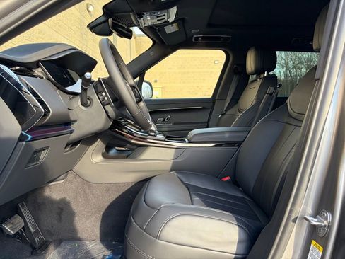 New 2026 Land Rover Range Rover Sport Dynamic SE AWD/4WD image 11
