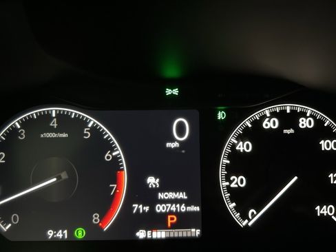 Used 2025 Honda Pilot Touring image 28