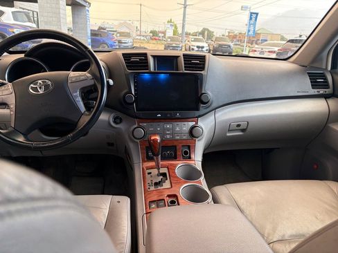 Used 2009 Toyota Highlander Limited AWD/4WD image 11
