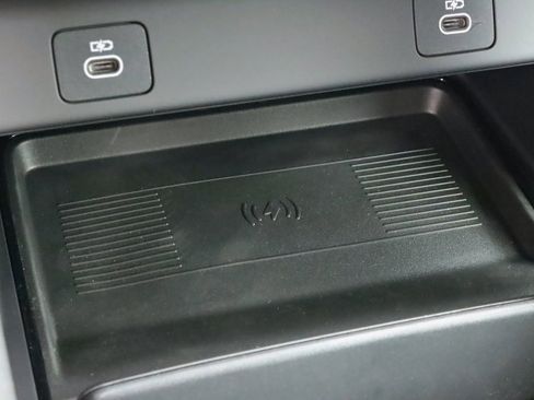 Used 2025 Land Rover Discovery Sport S image 27