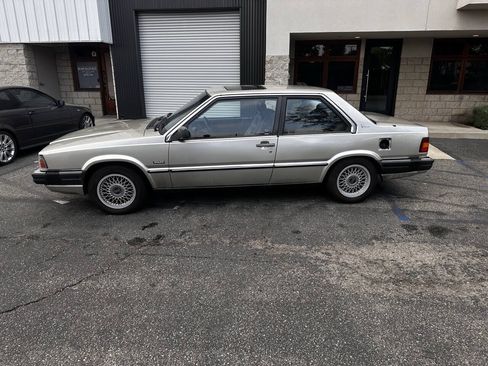 Used 1990 Volvo 780 Turbo RWD image 3