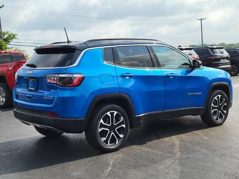 Used 2023 Jeep Compass Limited AWD/4WD image 3