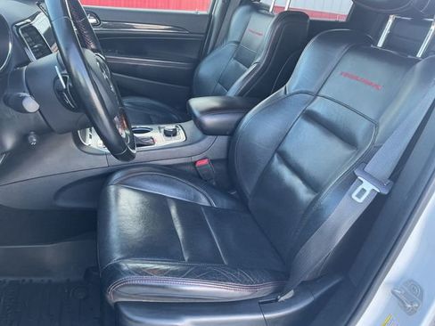 Used 2020 Jeep Grand Cherokee Trailhawk w/ Trailhawk Luxury Group image 34