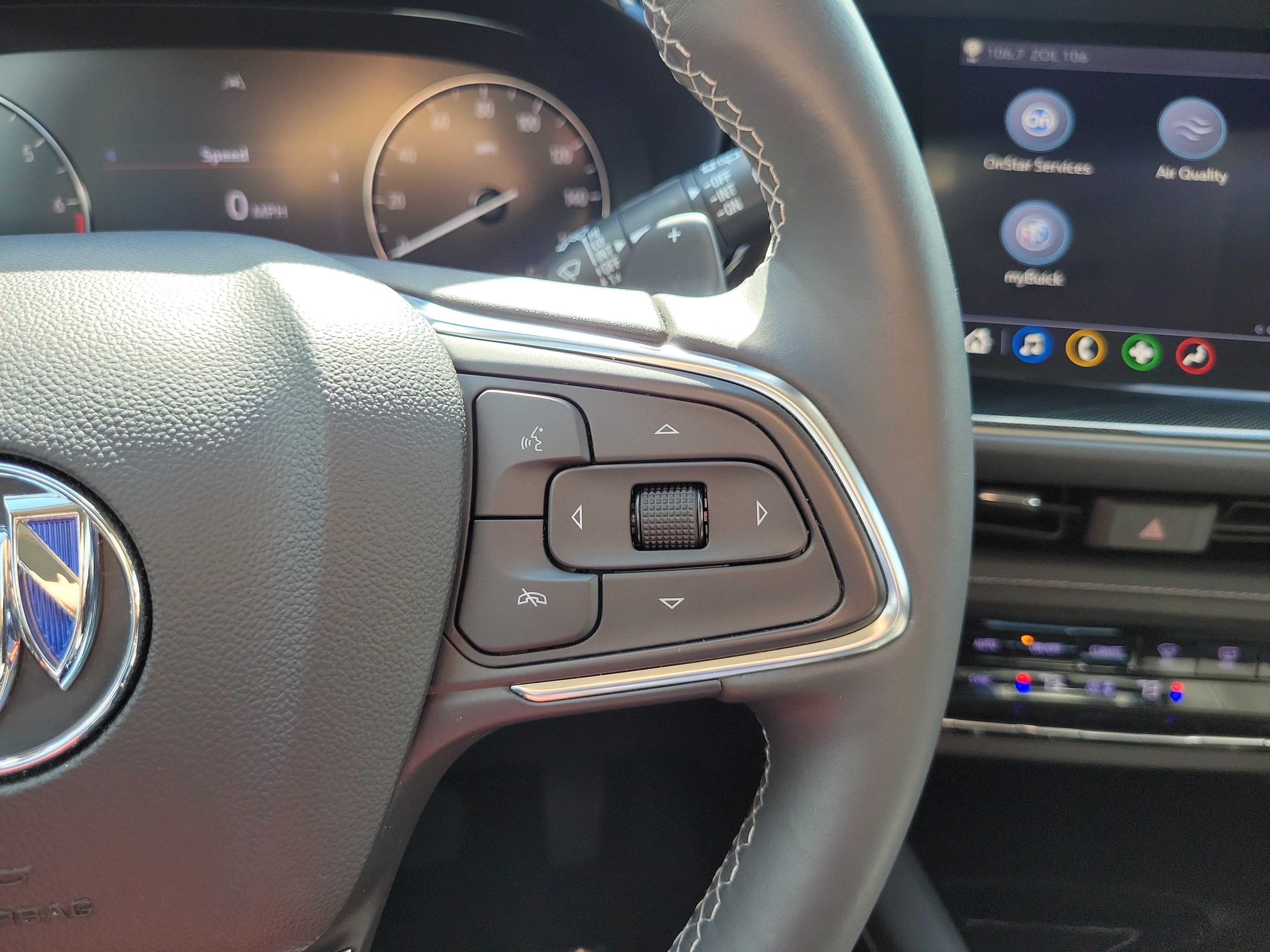 Used 2022 Buick Envision Preferred FWD image 21