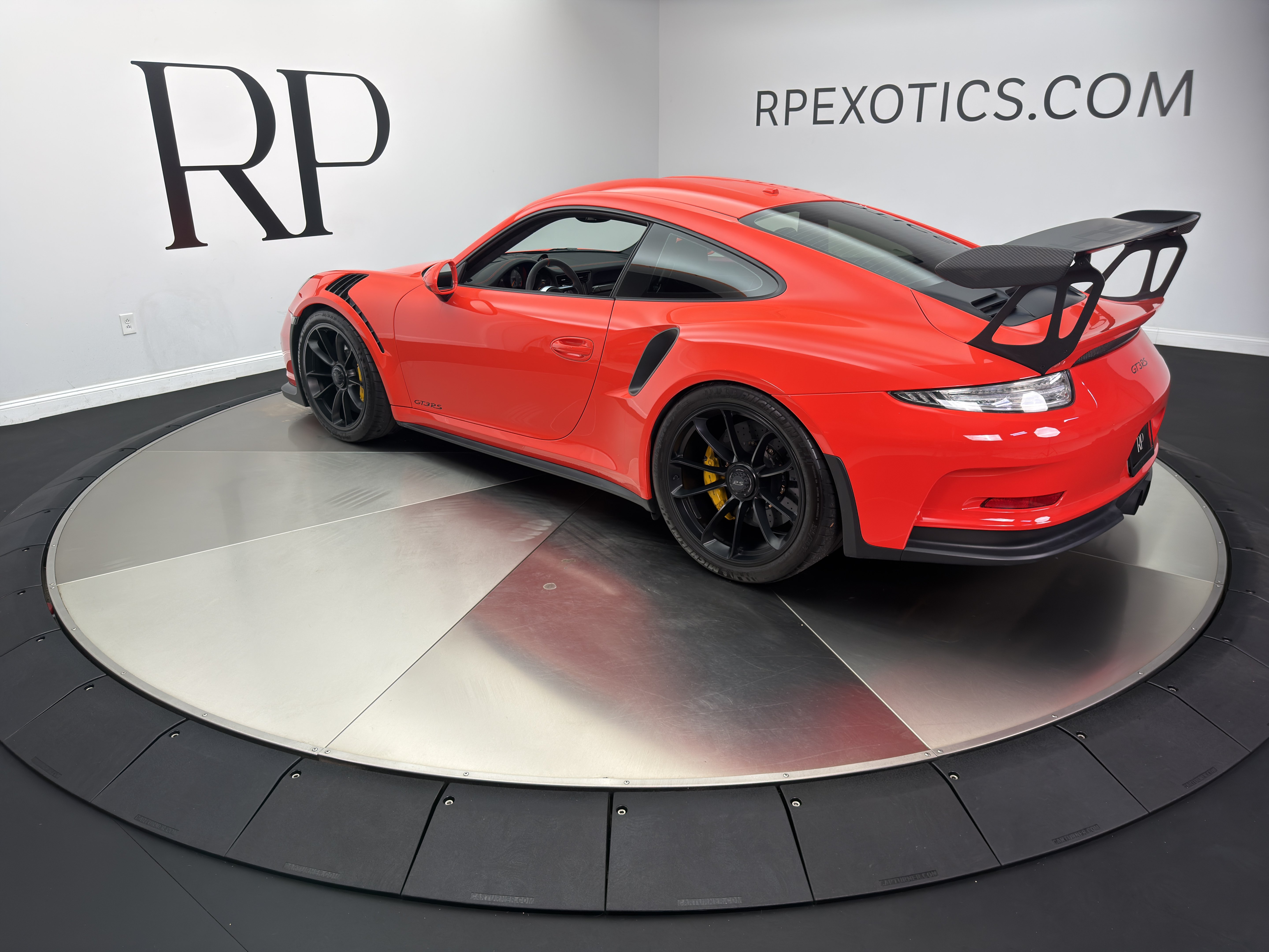 Used 2016 Porsche 911 GT3 RS RWD image 16