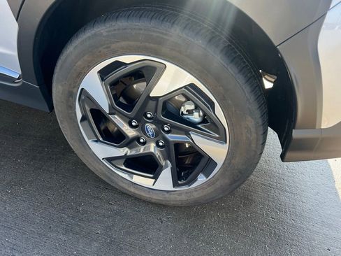 Used 2024 Subaru Crosstrek 2.5i Limited w/ Crosstrek Mirror Package image 12