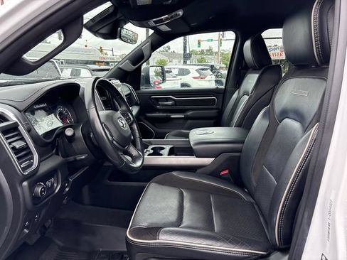 Used 2023 RAM 1500 Laramie AWD/4WD image 6