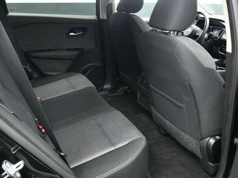 Used 2023 Nissan Rogue SV AWD/4WD image 9