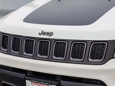 Used 2019 Jeep Compass Trailhawk image 5
