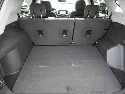 Used 2020 GMC Terrain SLE w/ Driver Convenience Package image 23