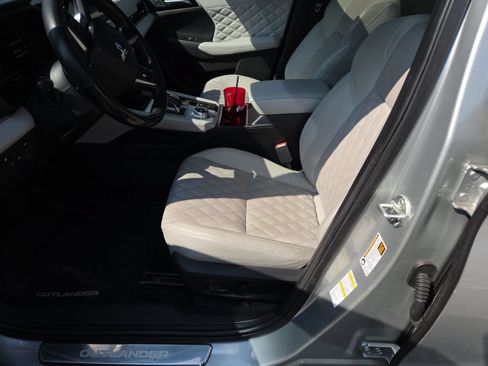 Used 2023 Mitsubishi Outlander SEL AWD/4WD image 10