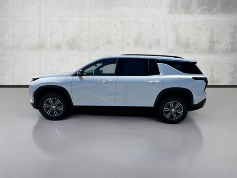 New 2025 Chevrolet Traverse LT w/ Enhanced Driving Package image 8