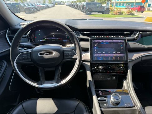 Used 2024 Jeep Grand Cherokee Limited 4xe image 14