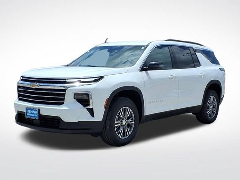 New 2026 Chevrolet Traverse LT w/ Enhanced Driving Package FWD image 8