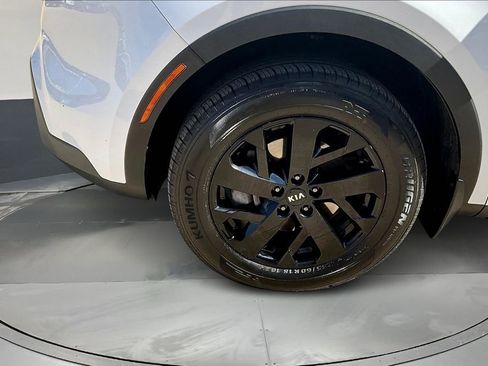 Used 2021 Kia Sorento S image 34
