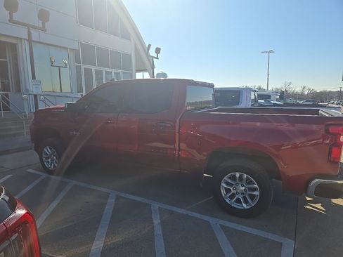 Used 2024 Chevrolet Silverado 1500 LT image 16