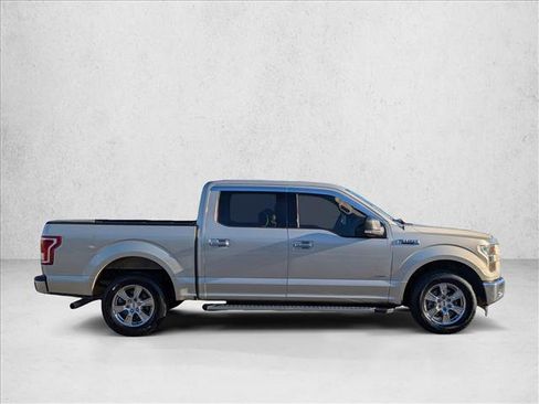 Used 2017 Ford F150 XLT w/ Equipment Group 302A Luxury image 4