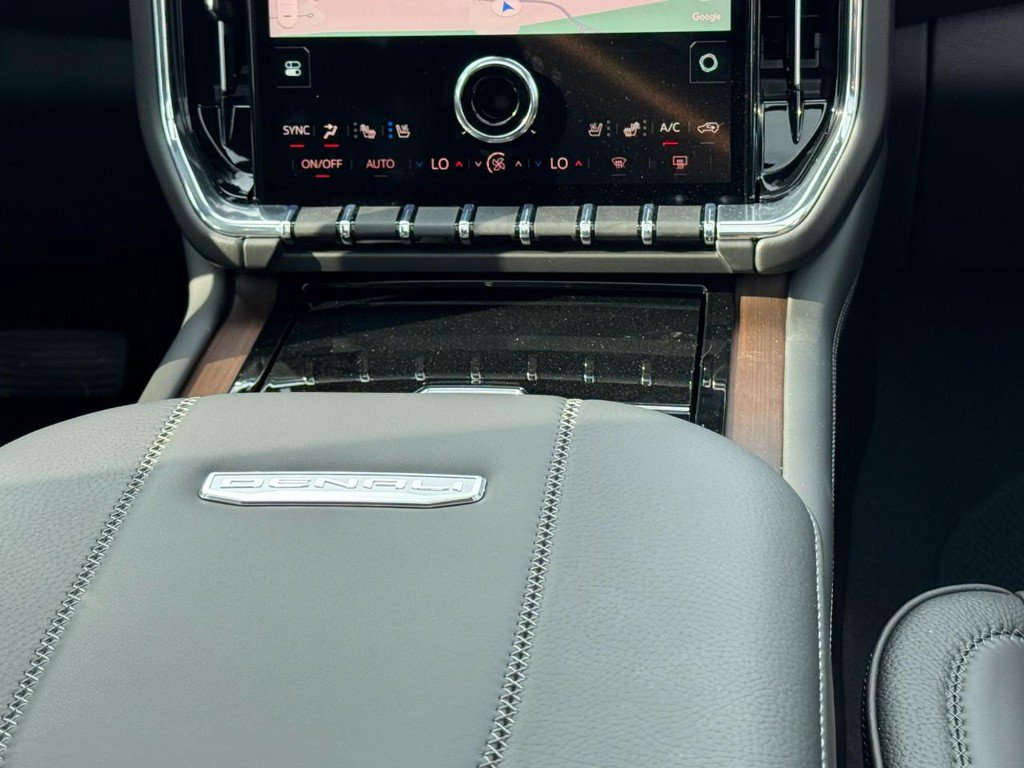 New 2026 GMC Yukon Denali w/ Sun & Power Step Package AWD/4WD image 15