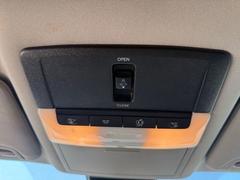 Used 2020 Nissan Altima 2.5 SR w/ Premium Package FWD image 21