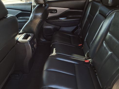 Used 2024 Nissan Murano SV w/ SV Midnight Edition Package image 11