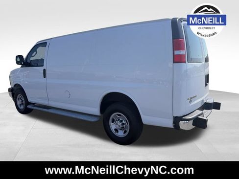 Used 2024 Chevrolet Express 2500 w/ Driver Convenience Package RWD image 6