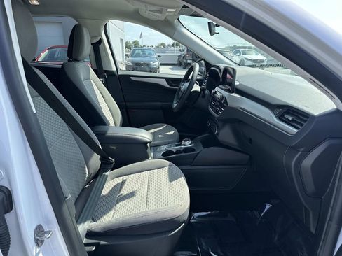 Used 2022 Ford Escape SE w/ SE Sport Appearance Package image 27