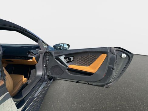 Used 2018 Lamborghini Huracan LP 580-2 RWD image 22