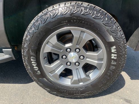 Used 2018 Chevrolet Tahoe LS AWD/4WD image 5