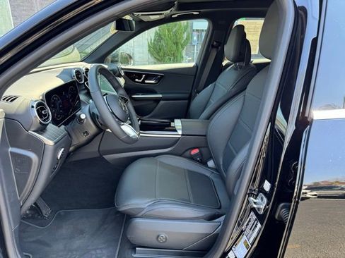 Used 2026 Mercedes-Benz GLC 300 4MATIC image 12