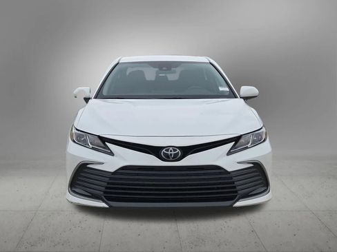 Used 2022 Toyota Camry LE FWD image 9