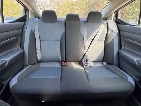 Used 2025 Nissan Versa SV image 34