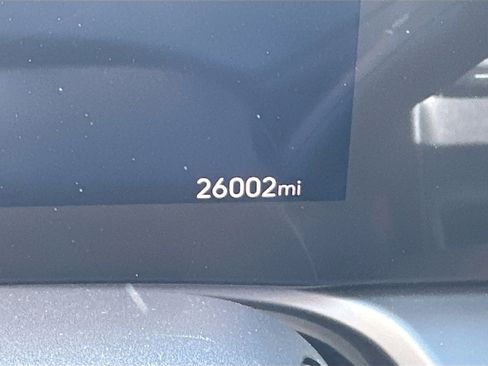 Used 2024 Buick Encore GX Sport Touring image 19