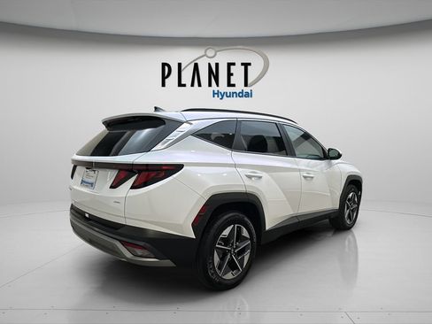 Certified 2025 Hyundai Tucson SEL AWD/4WD image 6