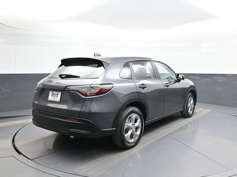 Certified 2023 Honda HR-V LX image 6