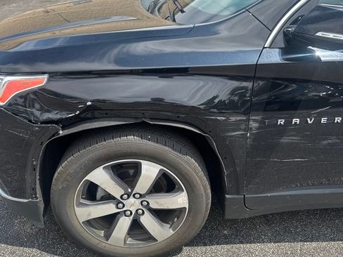Used 2018 Chevrolet Traverse LT AWD/4WD image 11