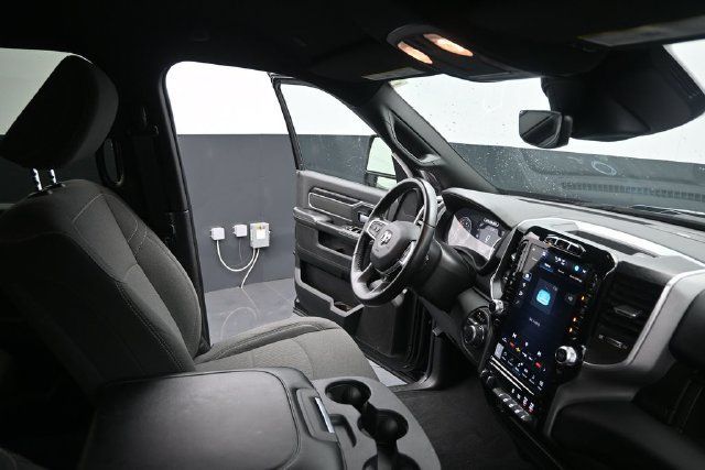 Used 2024 RAM 2500 Big Horn w/ Safety Group AWD/4WD image 46
